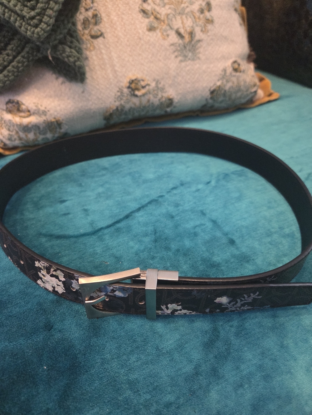 CK Monogram Floral Pattern Belt, Size Small - Picture 3 of 3